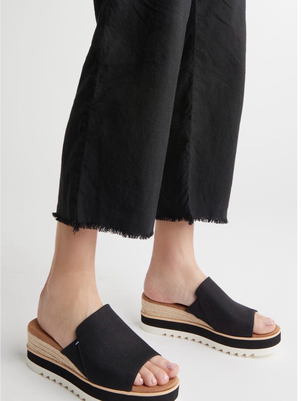 Toms Diana Canvas Black Platform Slide Sandals with Natural Espadrille Trim - Picture 1 of 3
